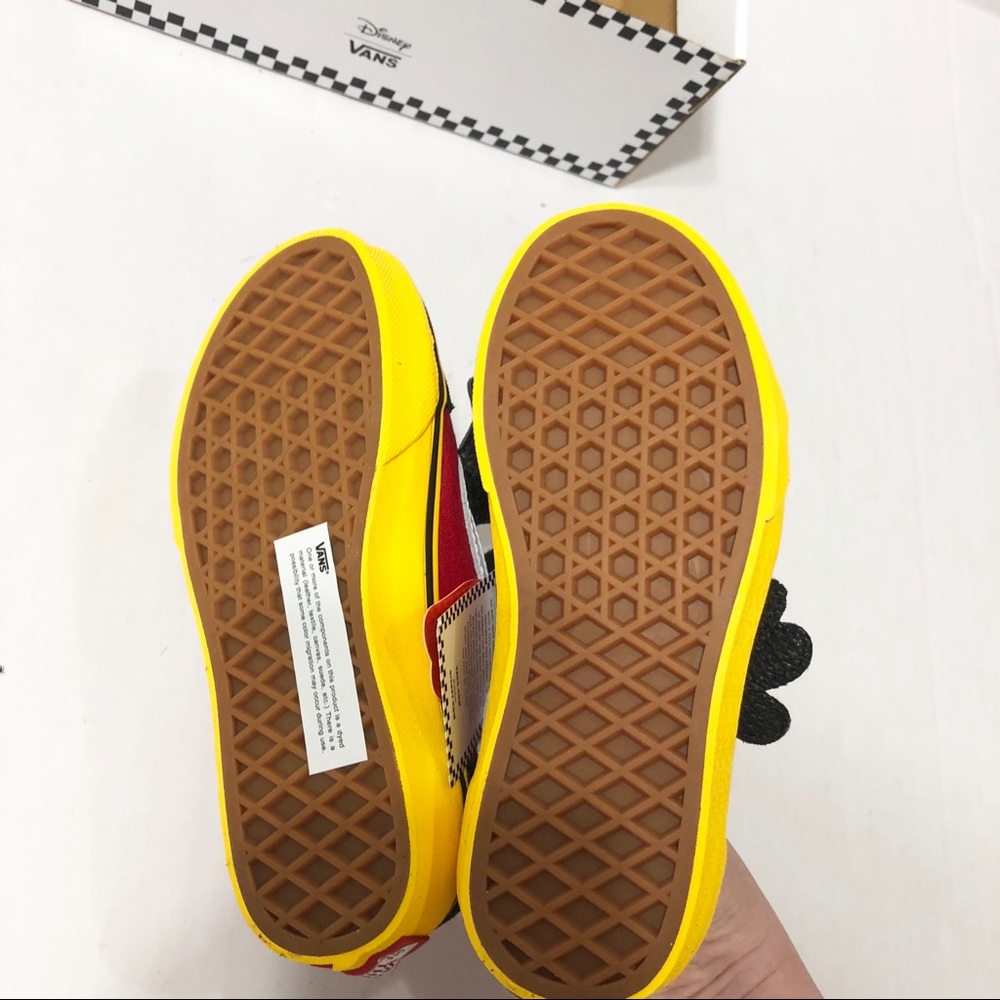 Mickey Mouse Moving Hands Vans NWT - Picture 5 of 6